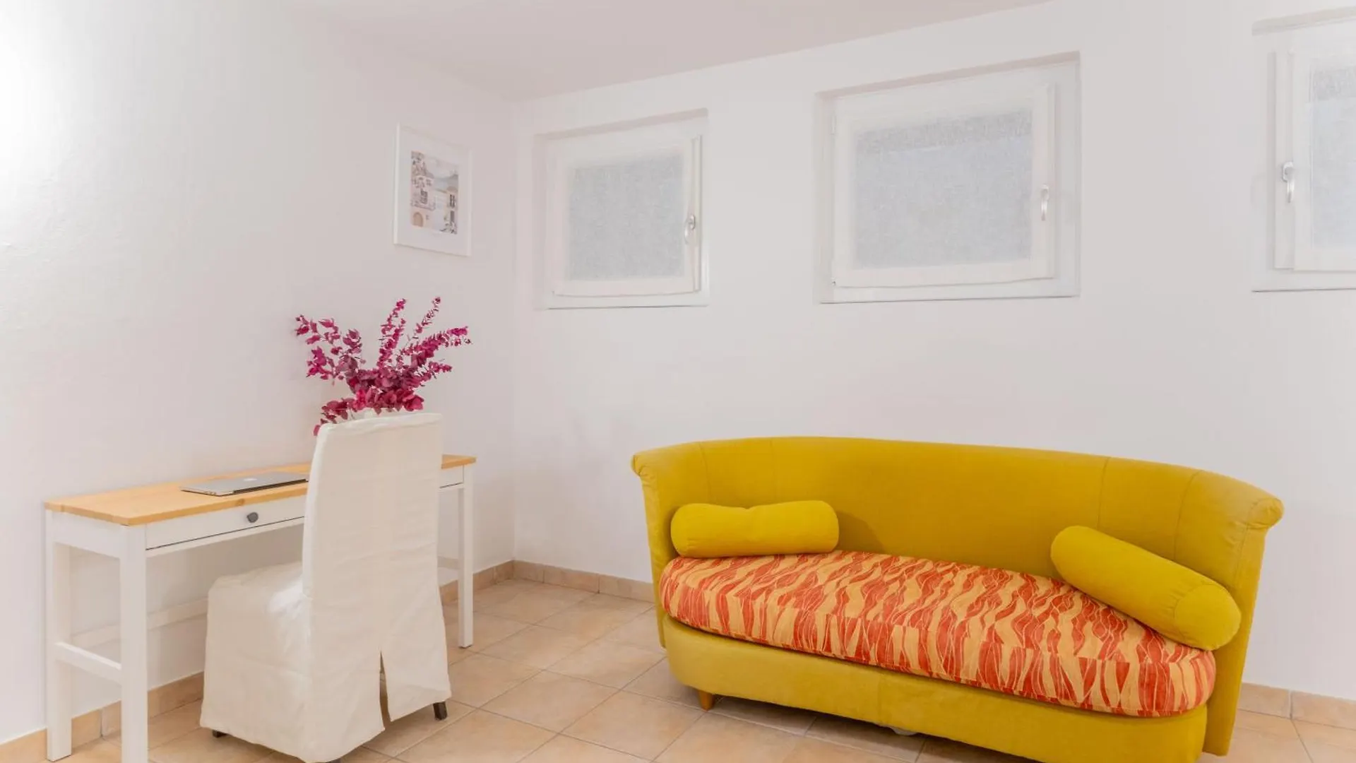 Casa Margherita Tra Charme E Verde Casorate Sempione Italy