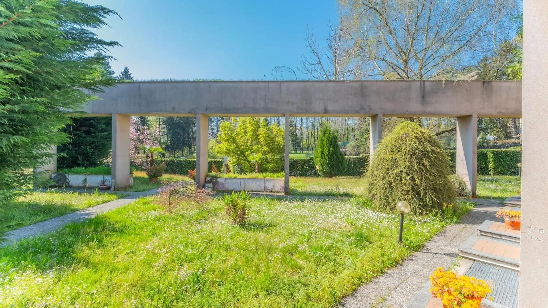 Casa Margherita Tra Charme E Verde Casorate Sempione 0*,  Italy